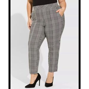 Torrid Marilyn Monroe Checkered Pants Size 1 Plus Sized Black White Classy Lagen